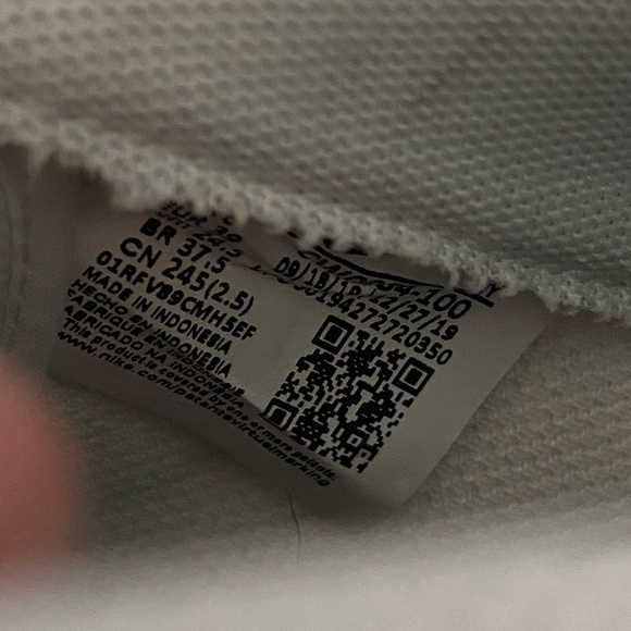 Nike AF1 - Picture 8 of 11